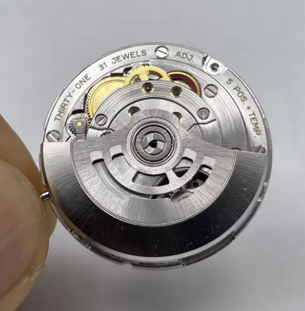 New 40MM GMT Watch for Men 328 - огляд і ціна Luxury Watch Protection Film